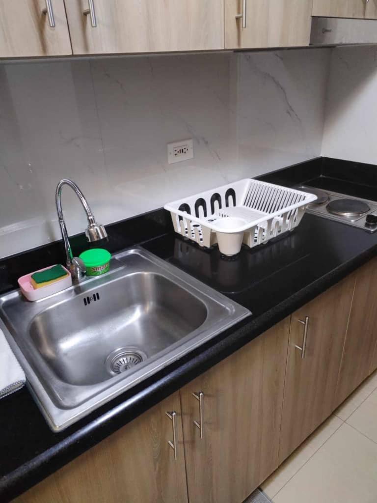 Apartment Qween E Choice Manila